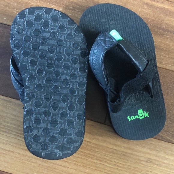 Sanuk Flip Flops - Picture 4 of 5
